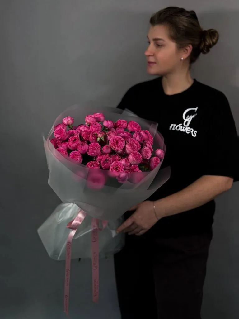 Монобукет из кустовых пионовидных роз «Pink colours»
