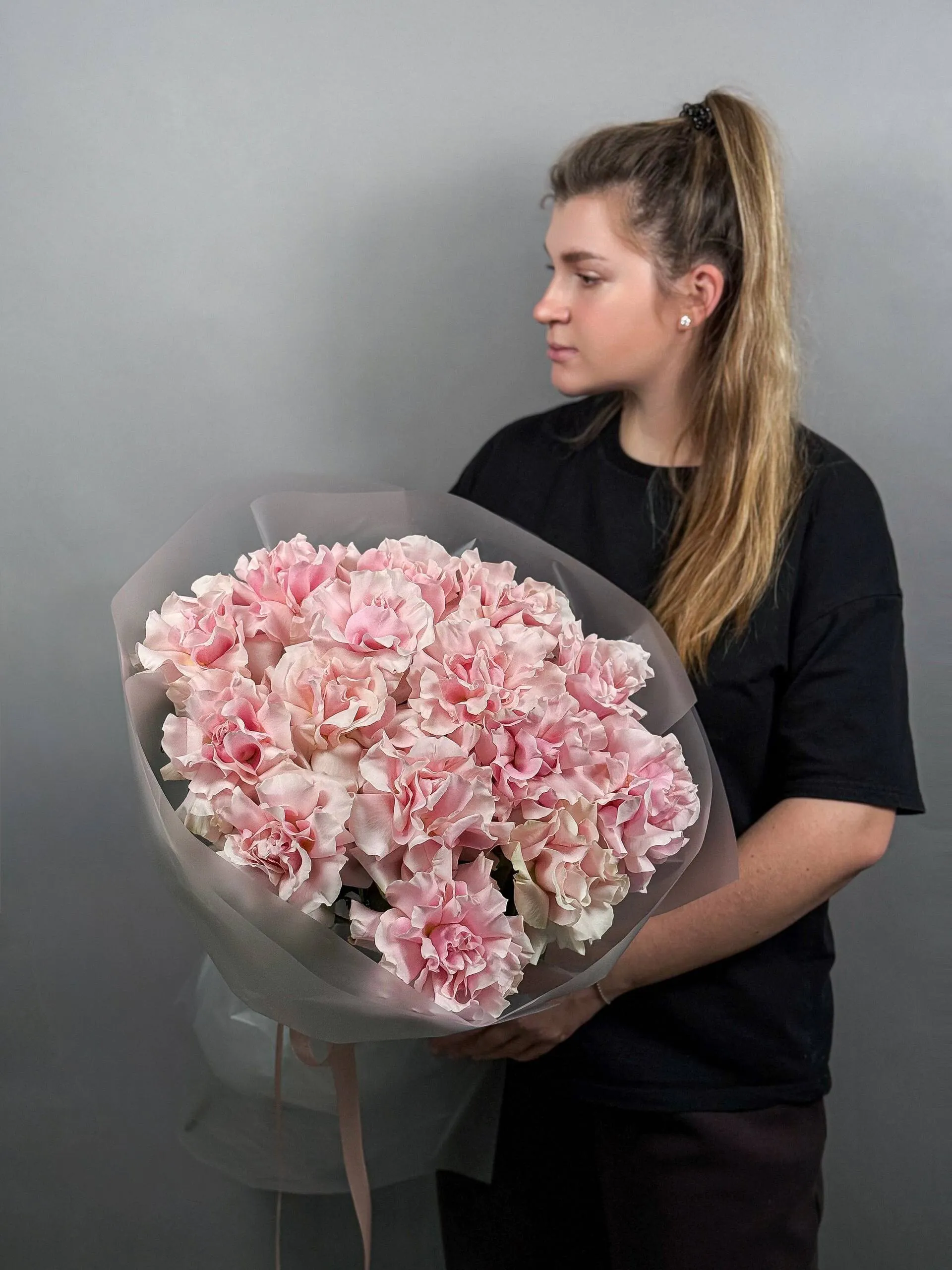 Монобукет из французских роз «Pink Mondial»