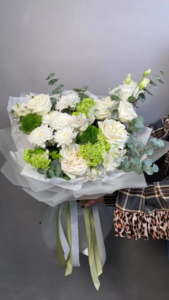 Букет «White & Green» (Размер «M»)